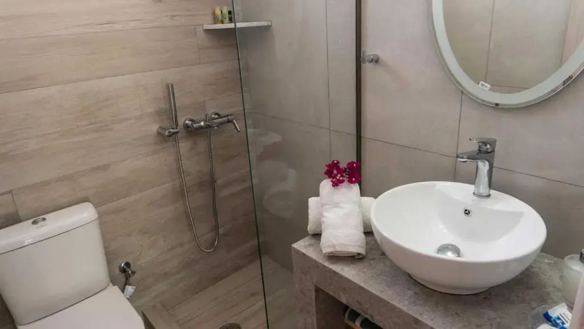 Avra Studios & Apartments