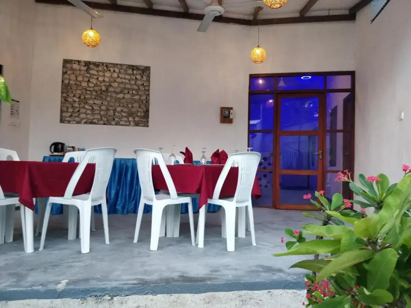 Отель Alkina Lodge