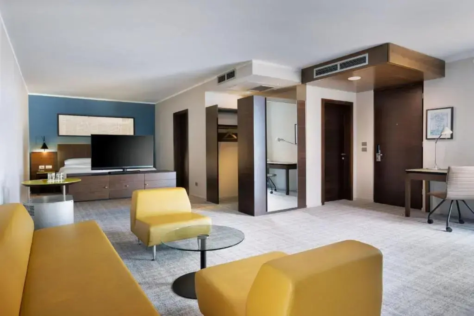 Отель Four Points by Sheraton Bolzano