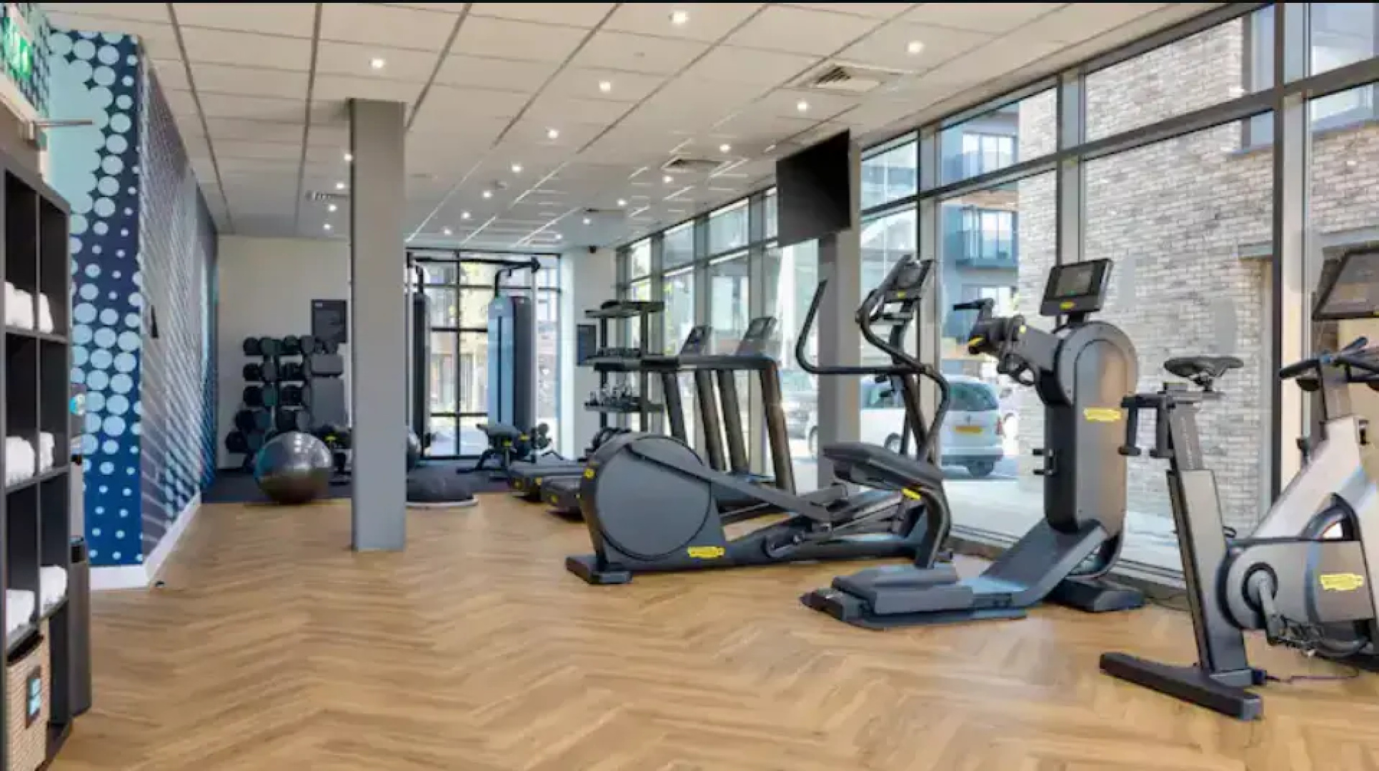 Hampton by Hilton Ashford International
