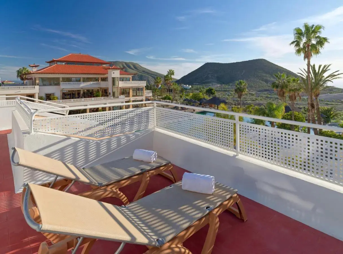 Regency Country Club, Apartments Suites