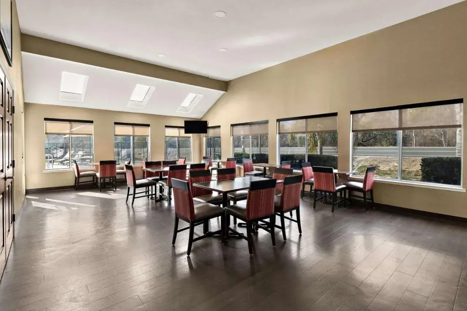 Comfort Inn & Suites Sequoia/Kings Canyon