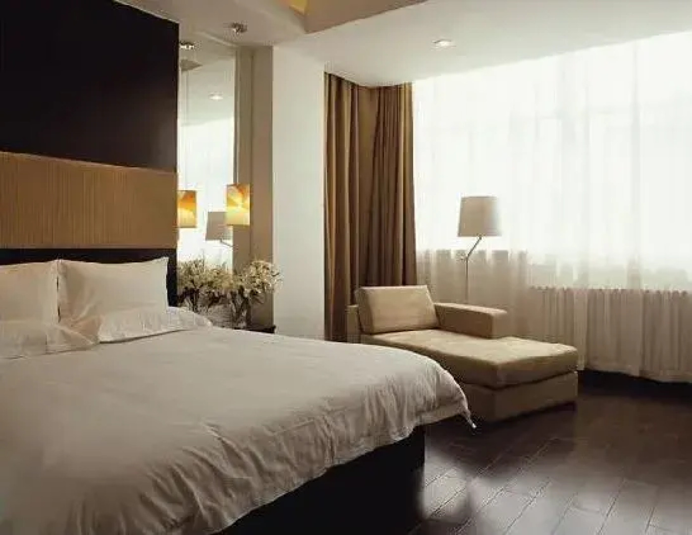 Orange Zhong Guan Cun