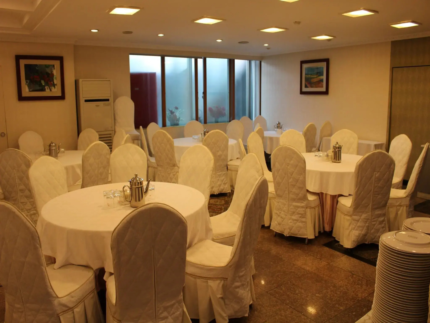Insadong Crown Hotel