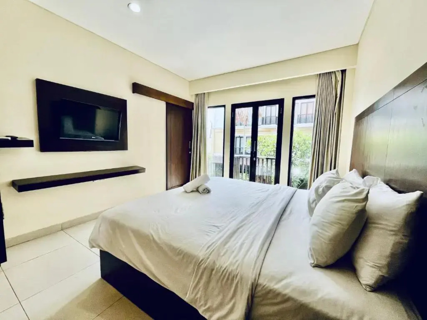 Suris Boutique Hotel