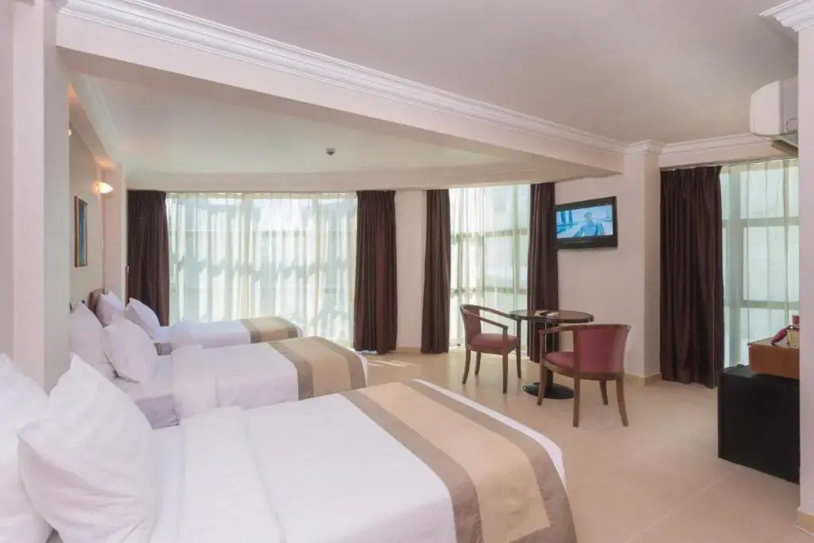 Отель Champa Central