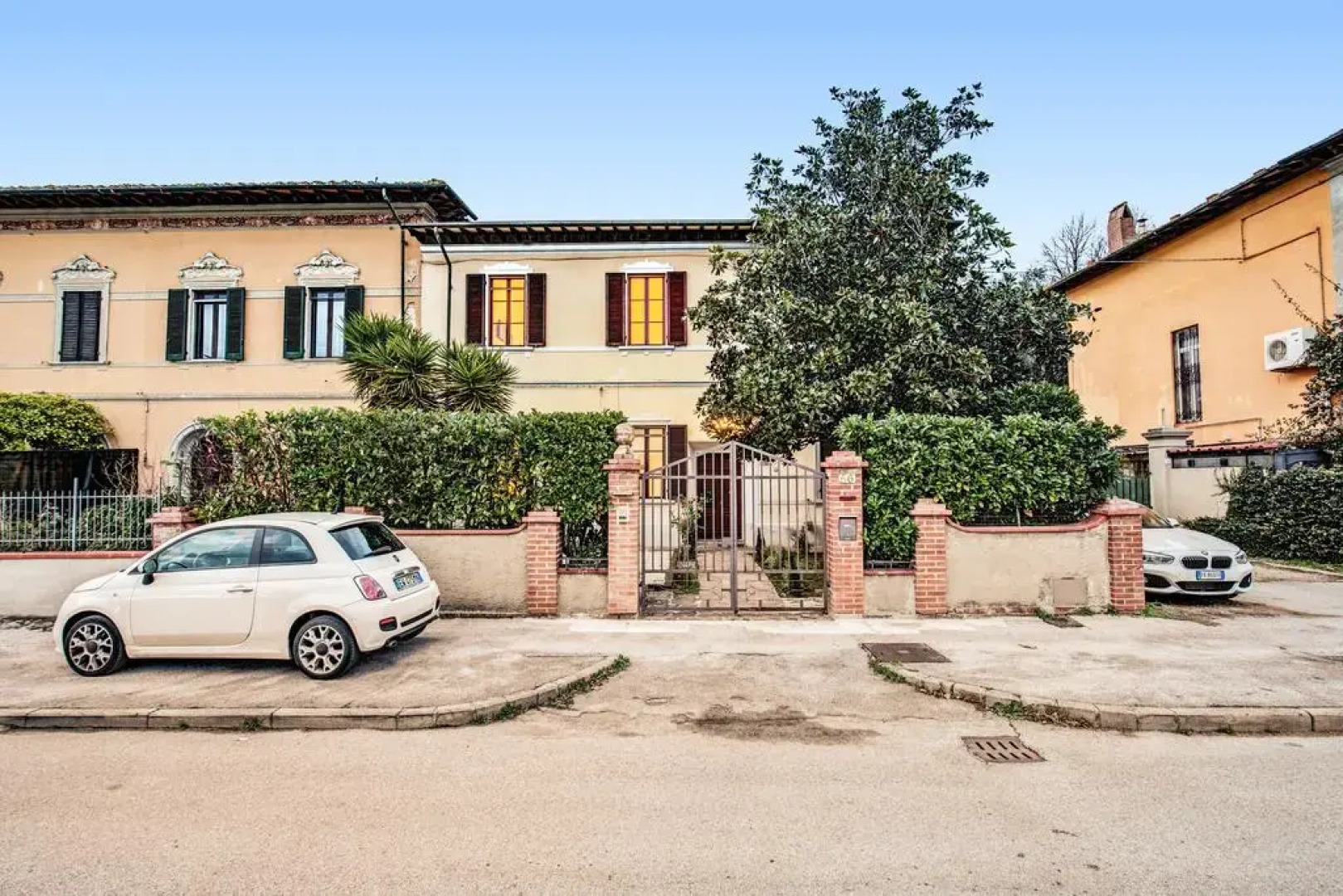 AwesHome Villa Tower