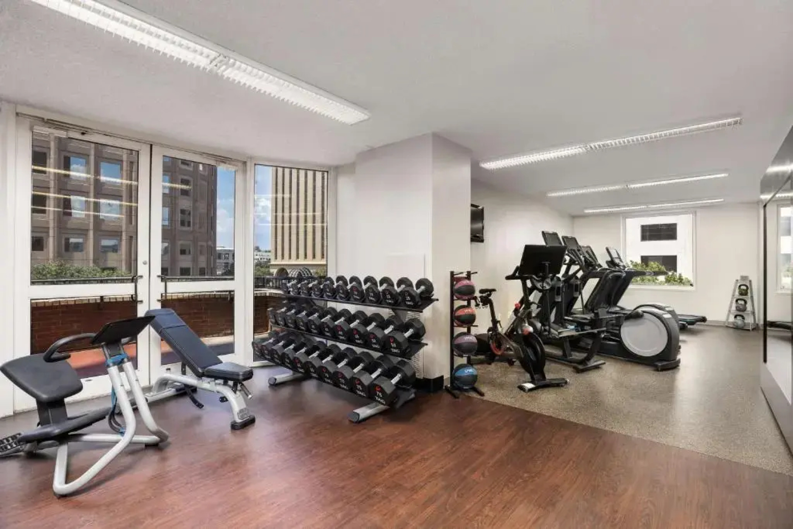 DoubleTree Suites by Hilton Austin Downtown Capitol