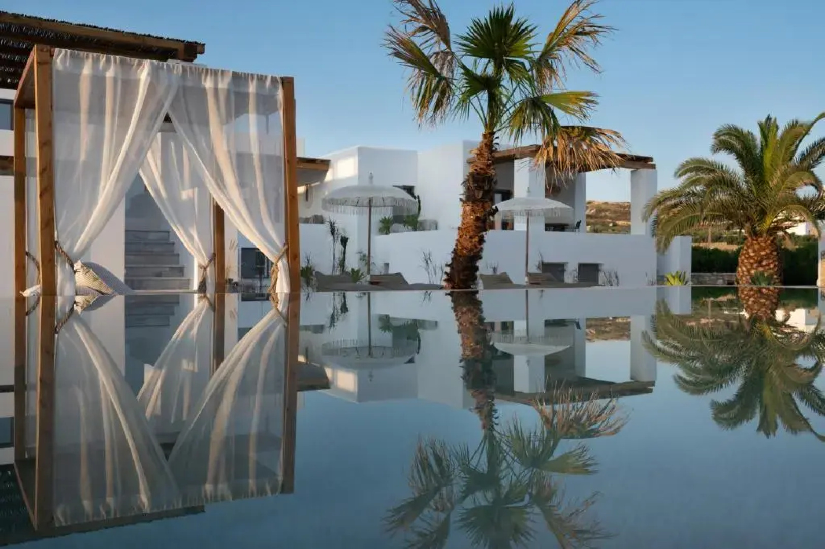 Kosmitis Suites & Villas