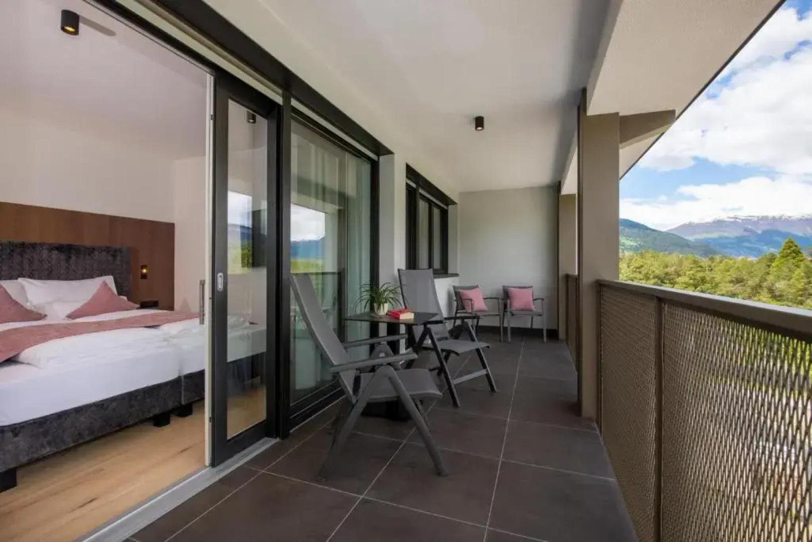 Garden Park Hotel
