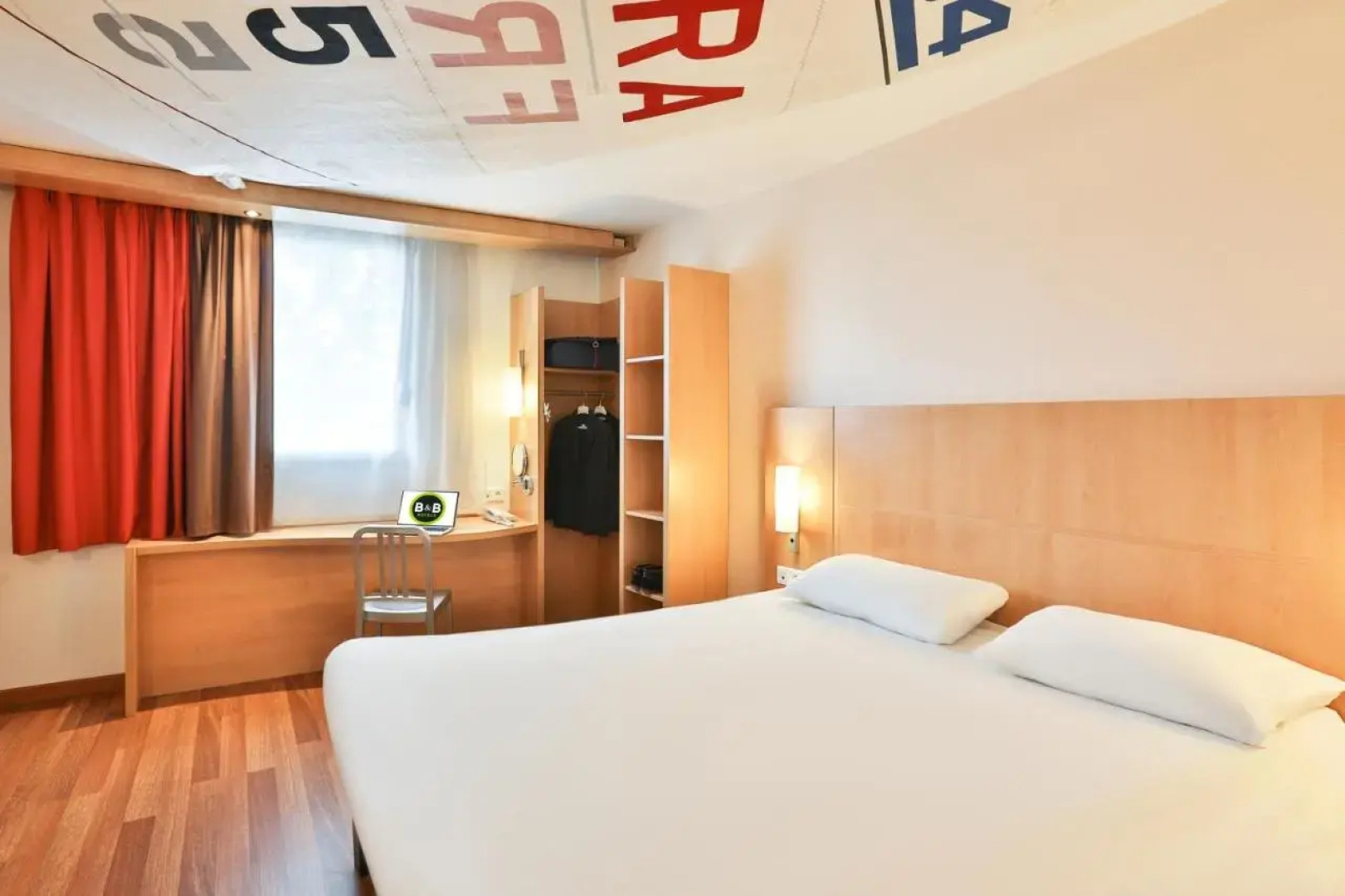 B&B HOTEL Les Sables-d'Olonne Centre Gare