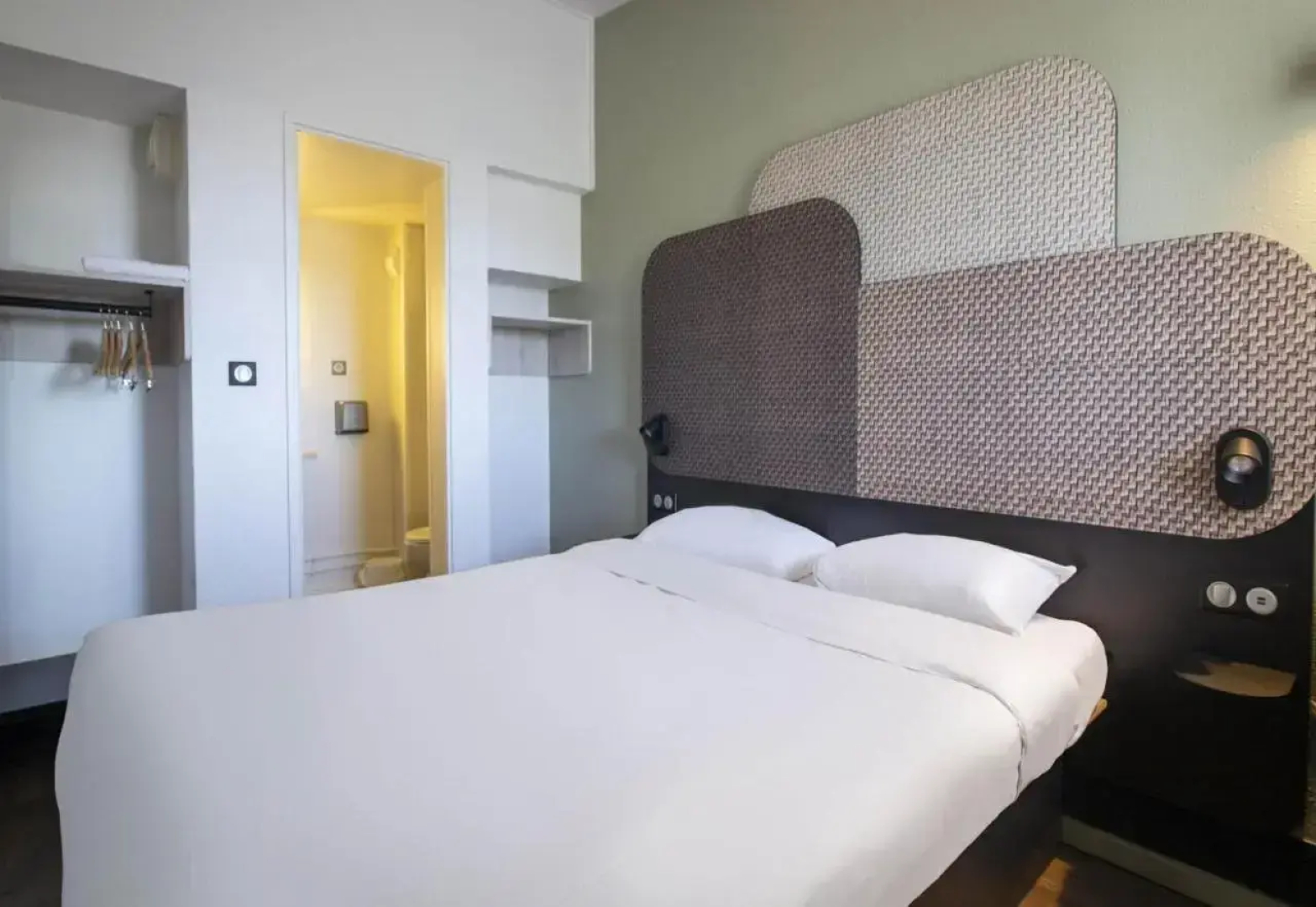 B&B HOTEL Avignon (1)