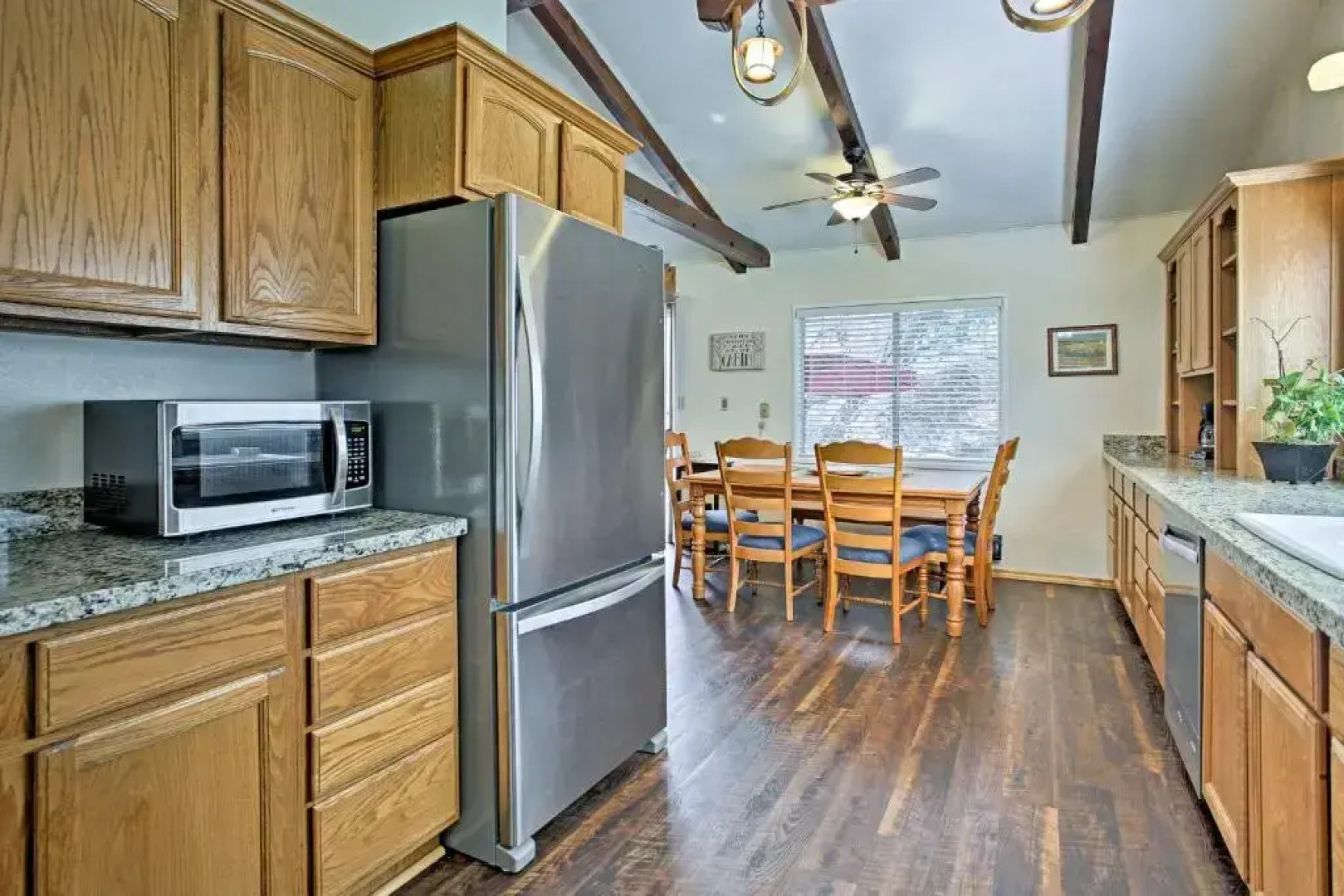 Cozy Home w/ Patio Near Yosemite National Park!