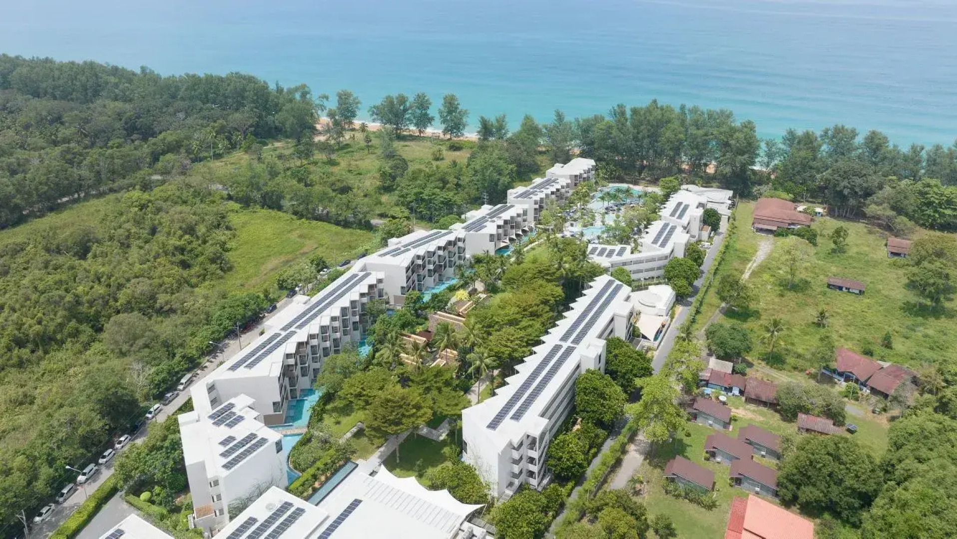 Le Méridien Phuket Mai Khao Beach Resort
