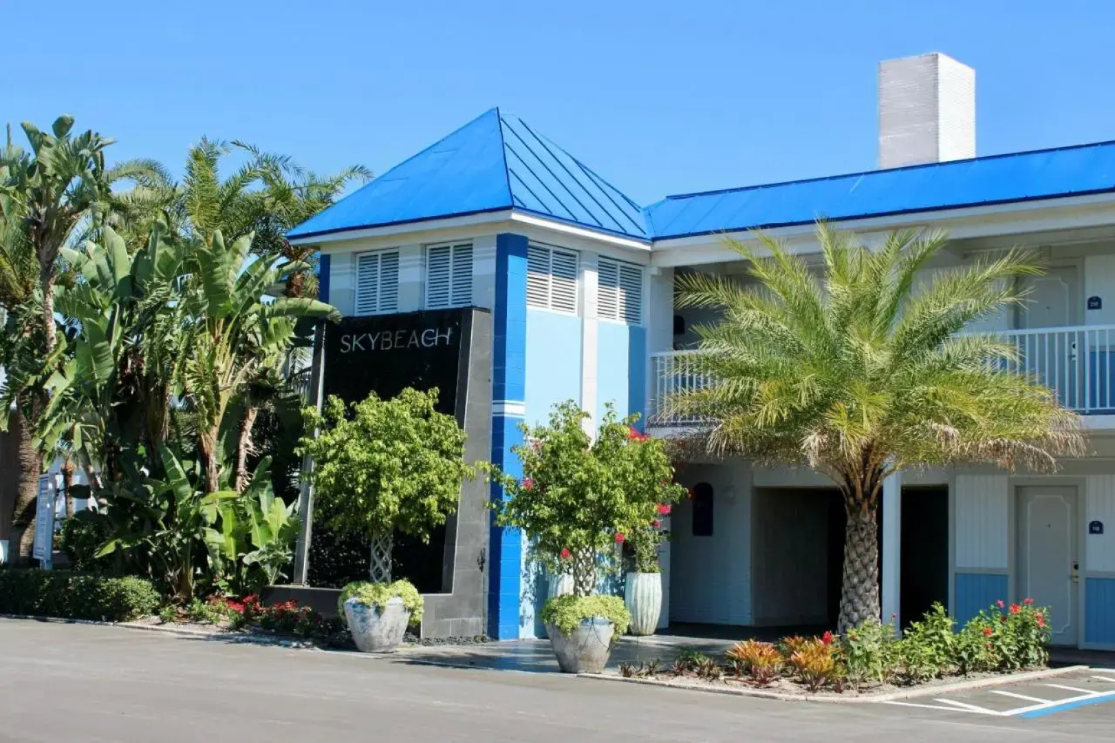 SkyBeach Resort