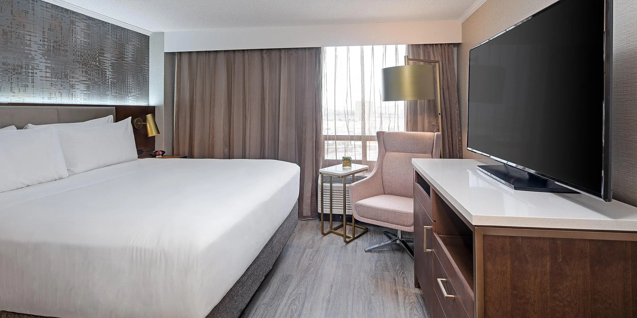 Crowne Plaza Toronto Airport by IHG
