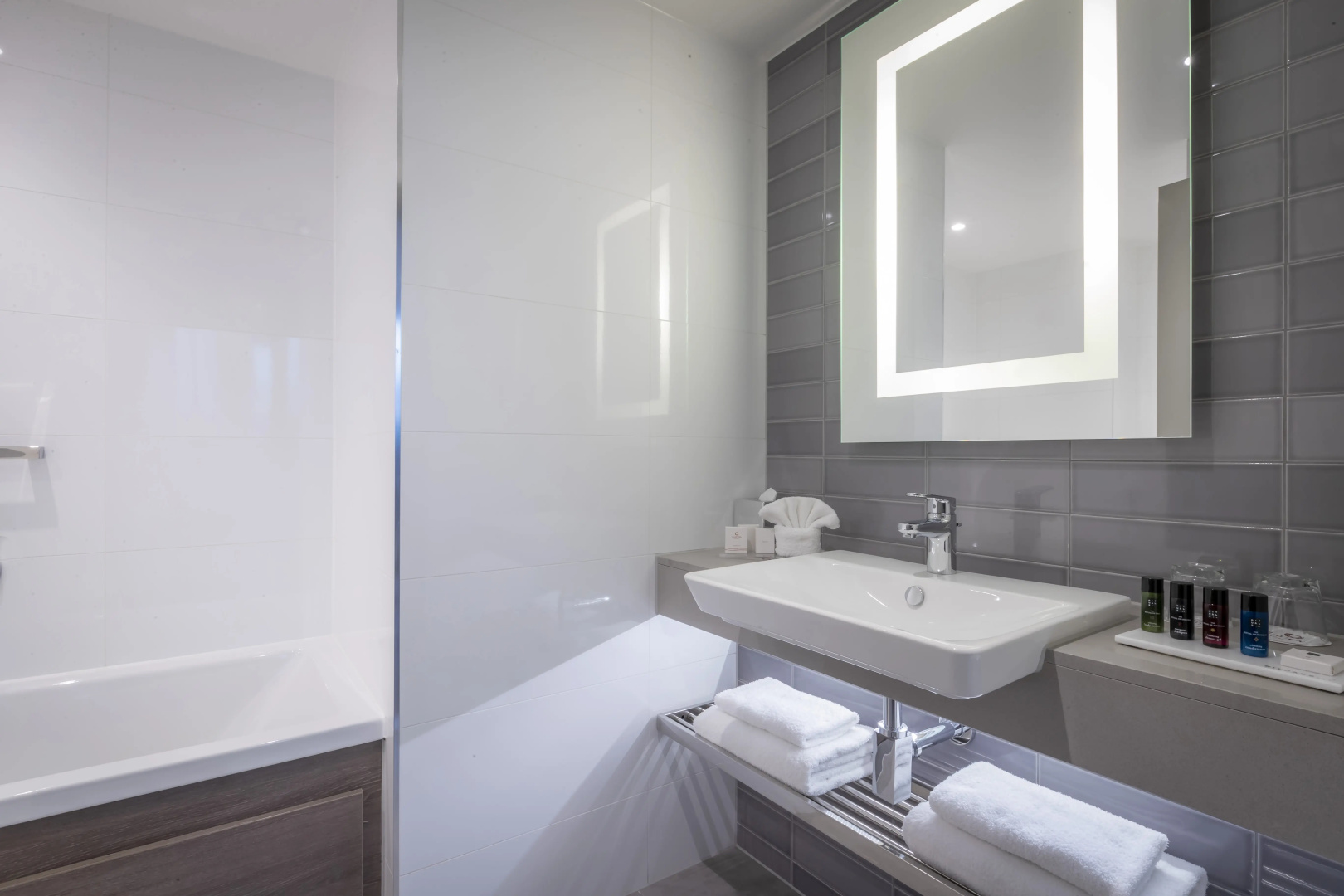 Clayton Hotel Dublin Airport