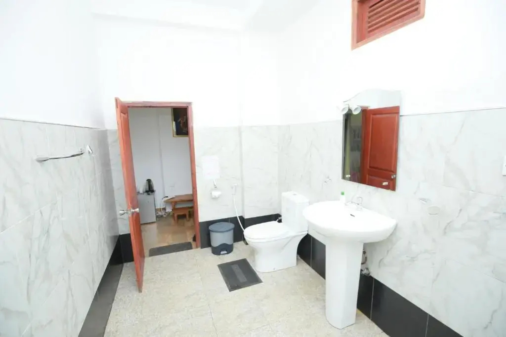 Rock side inn - Ella