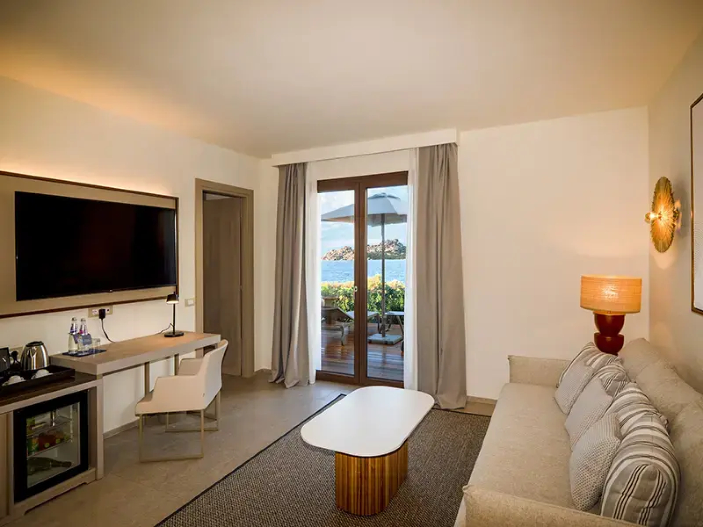 Mangia's Santa Teresa Sardinia, Curio Collection by Hilton