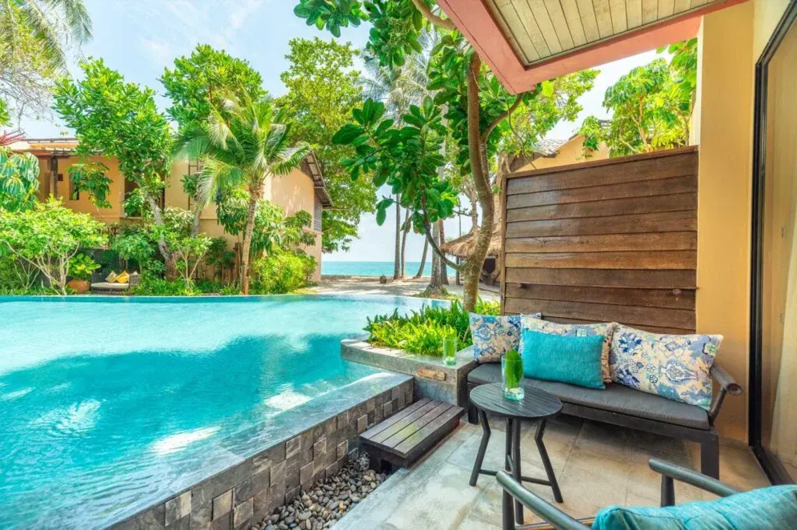 Отель Buri Rasa Village Phangan