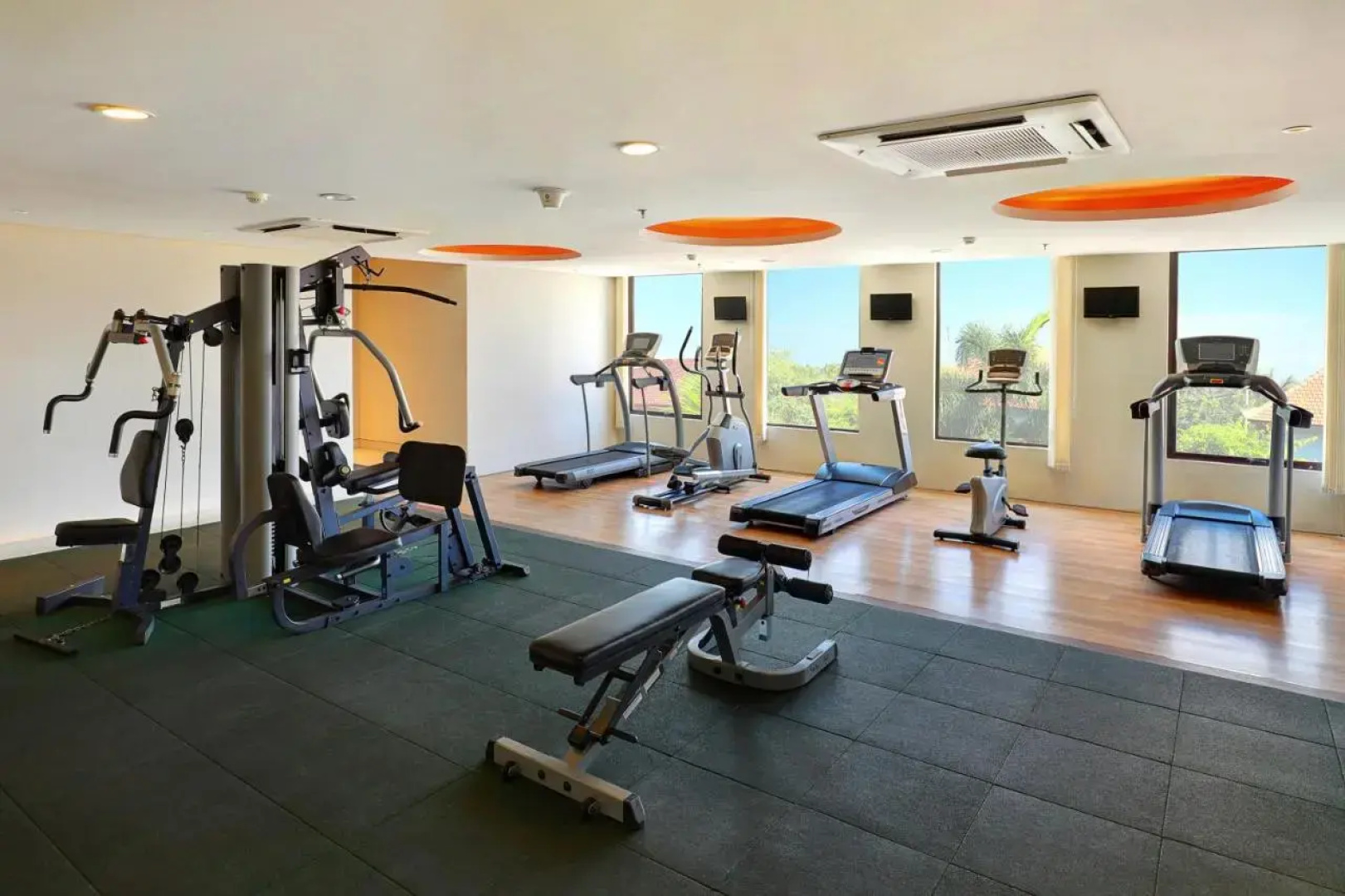 Отель Harris Hotel Seminyak Bali