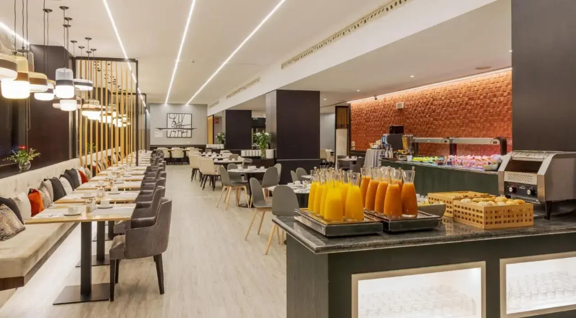 Отель Ilunion Malaga