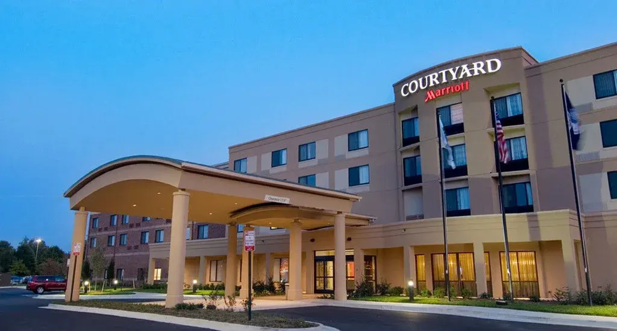 Courtyard by Marriott Richmond Airport