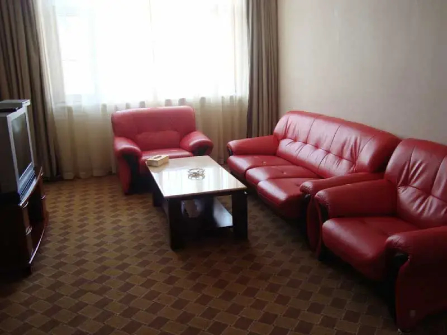 Nenjiang Hotel