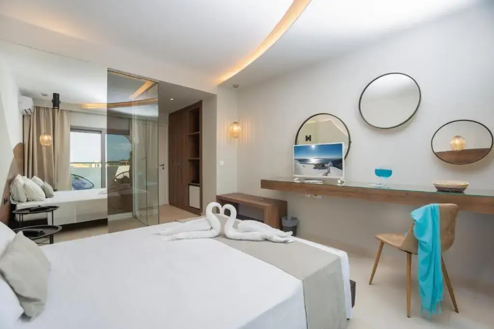 Happy Days Hotel