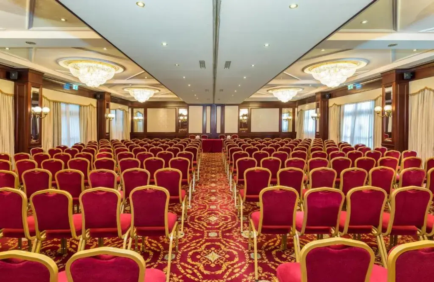 Отель Leonardo Hotel Milan City Center