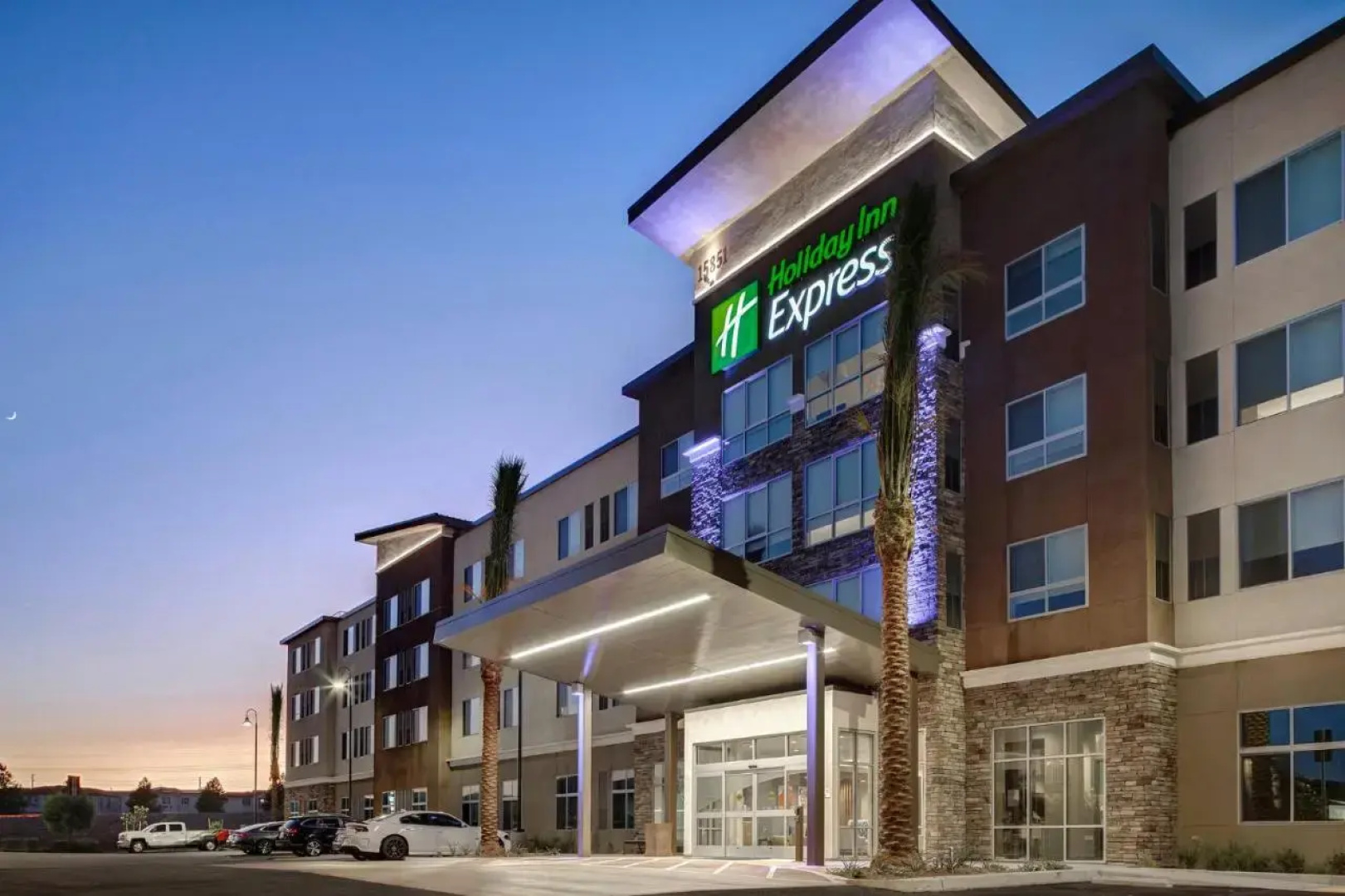 Отель Holiday Inn Express & Suites Chino Hills by IHG