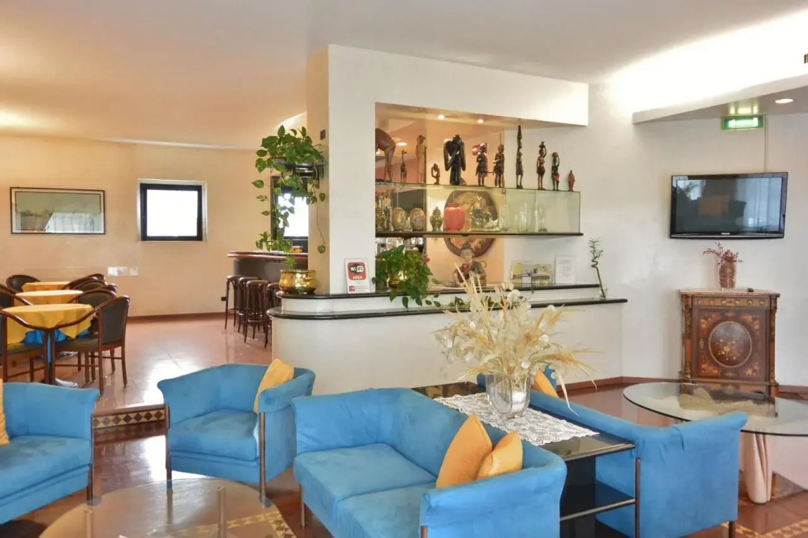 Melas Hotel