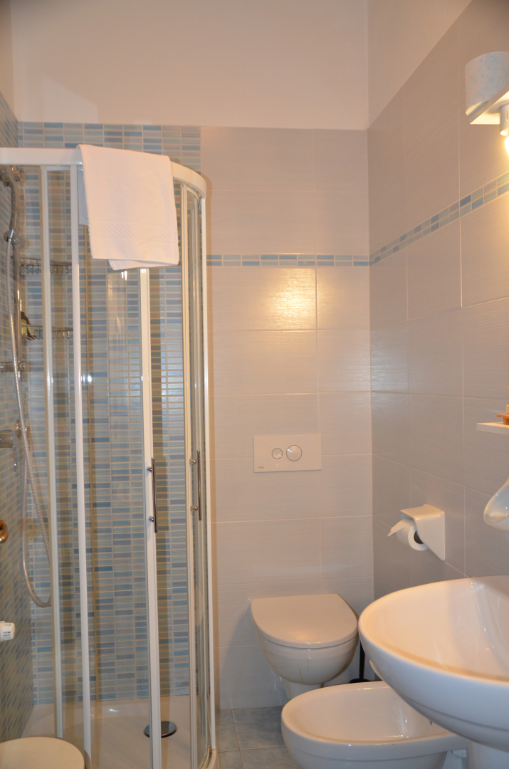 Hotel Benaco Bee Free