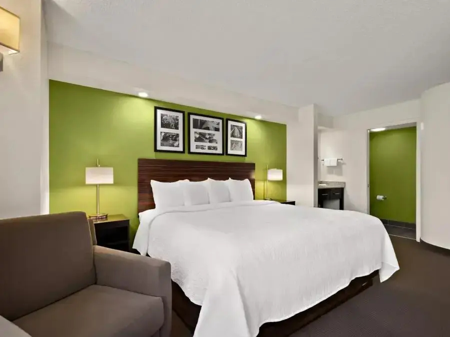 SPOT X Hotel Tampa - Wesley Chapel by The Red Collection