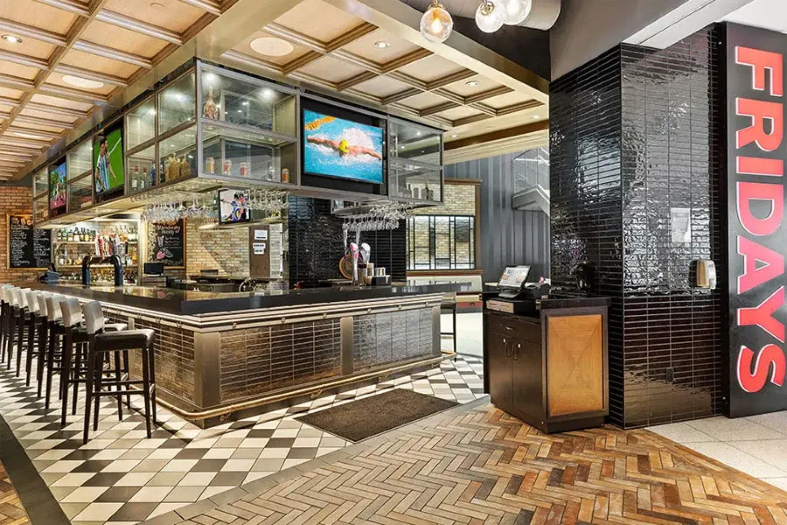 Wyndham Grand Fallsview Hotel