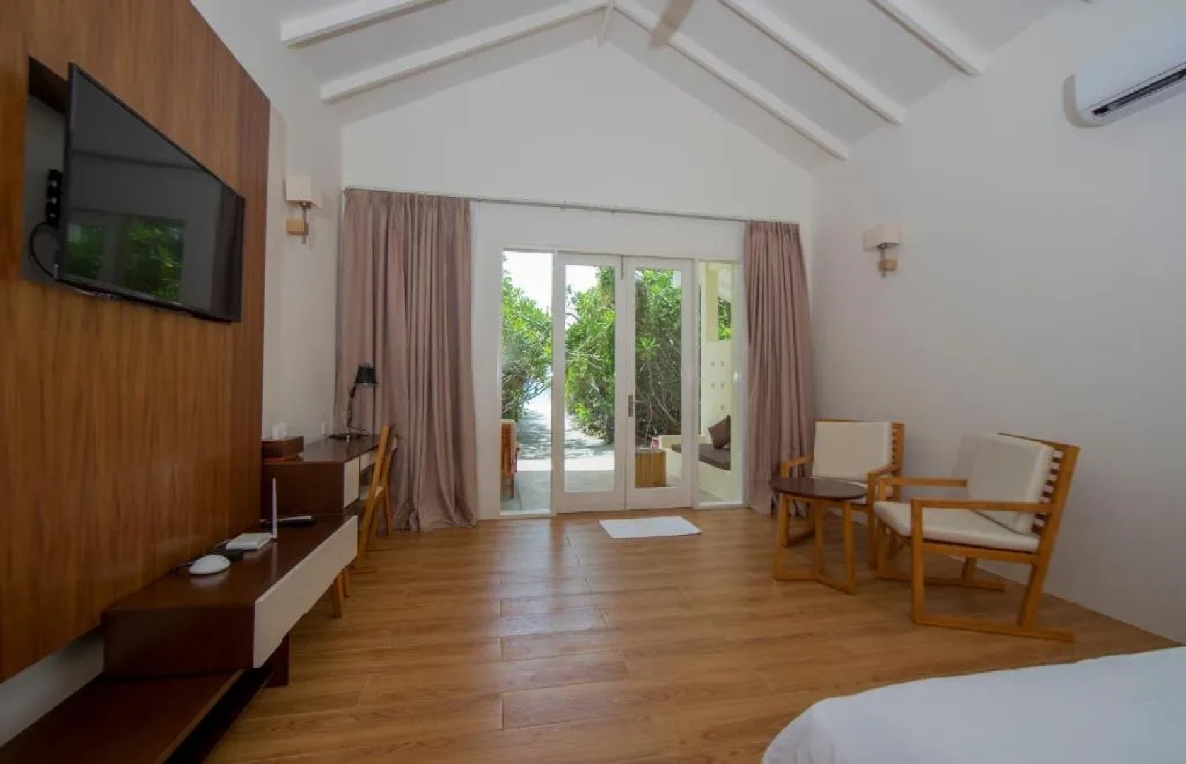 Paradise Hondaafushi Island Resort & Spa