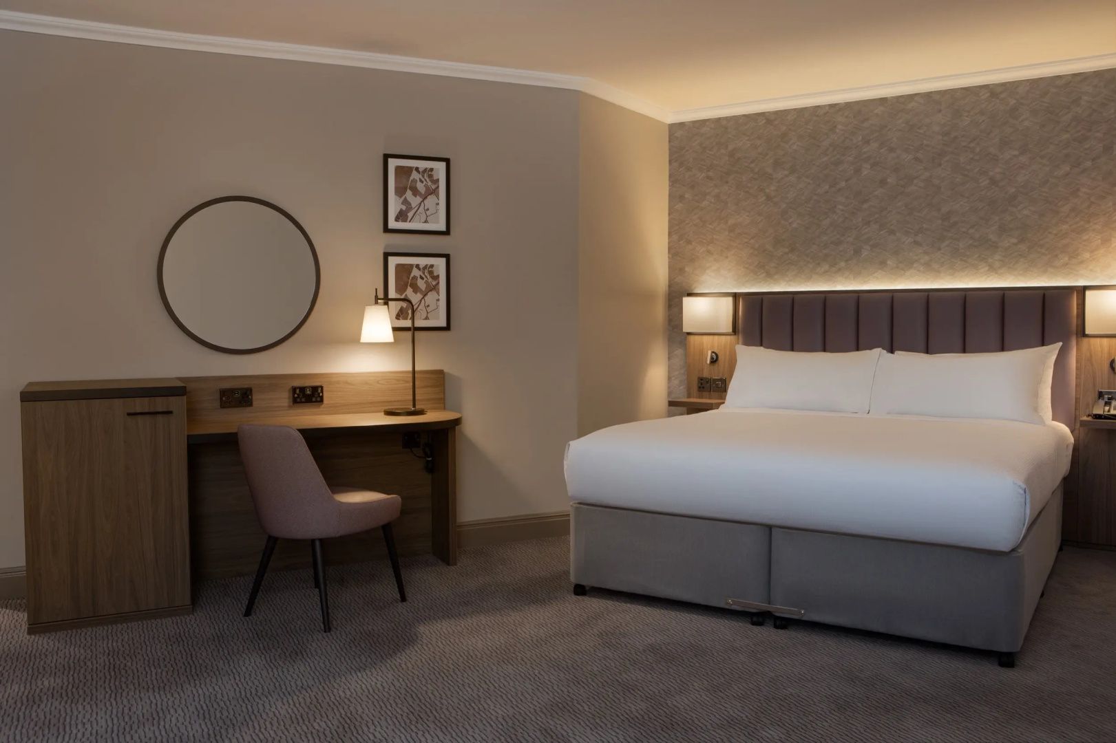 DoubleTree by Hilton Dartford Bridge