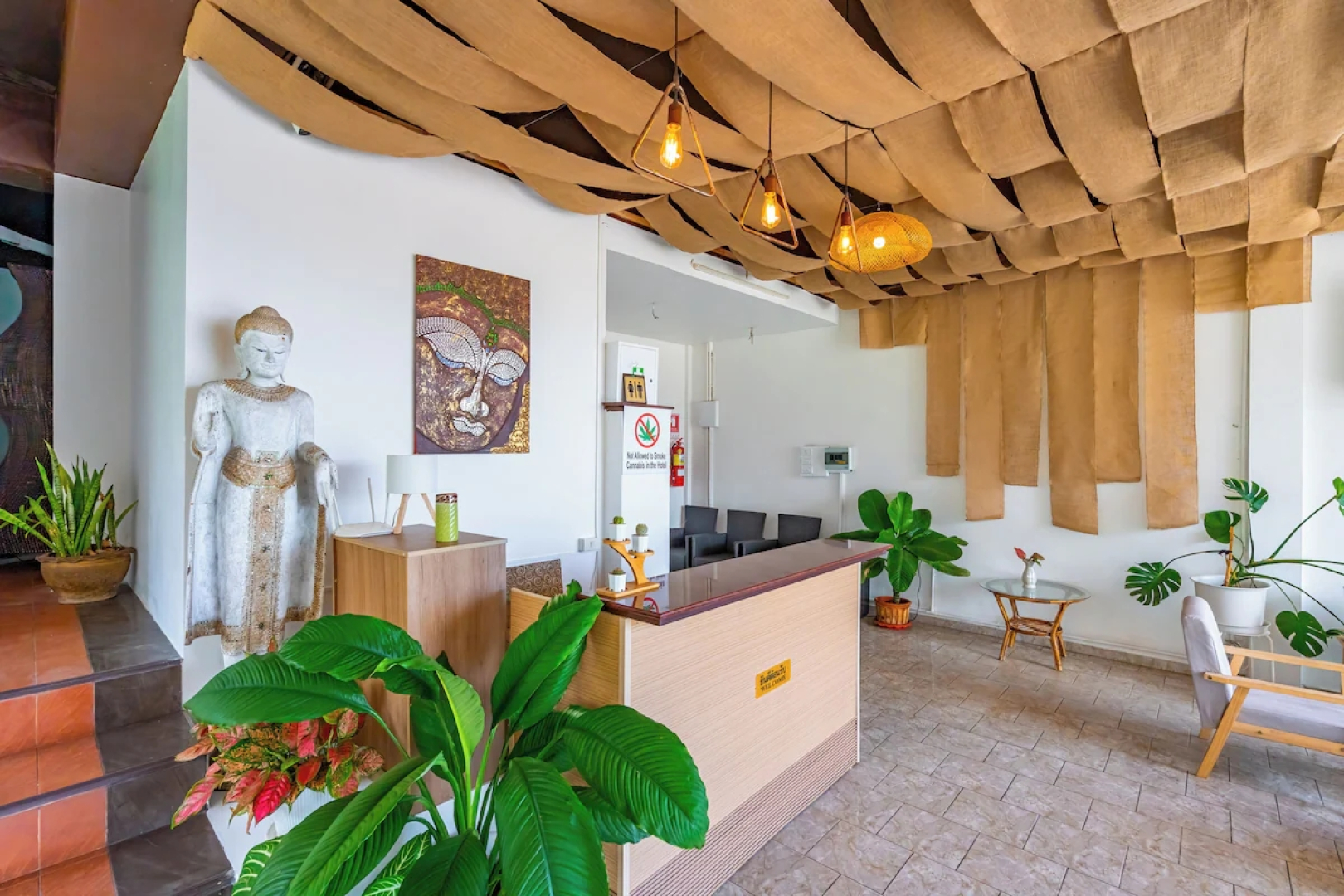 Kata Hill Sea View Hotel