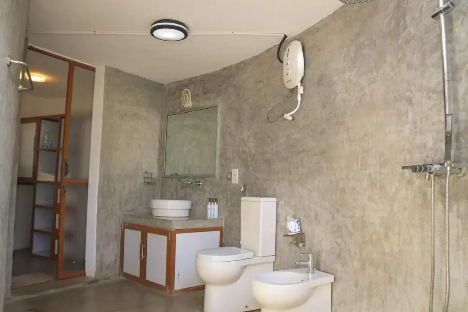 The Blue Lagoon Resort  Kalpitiya