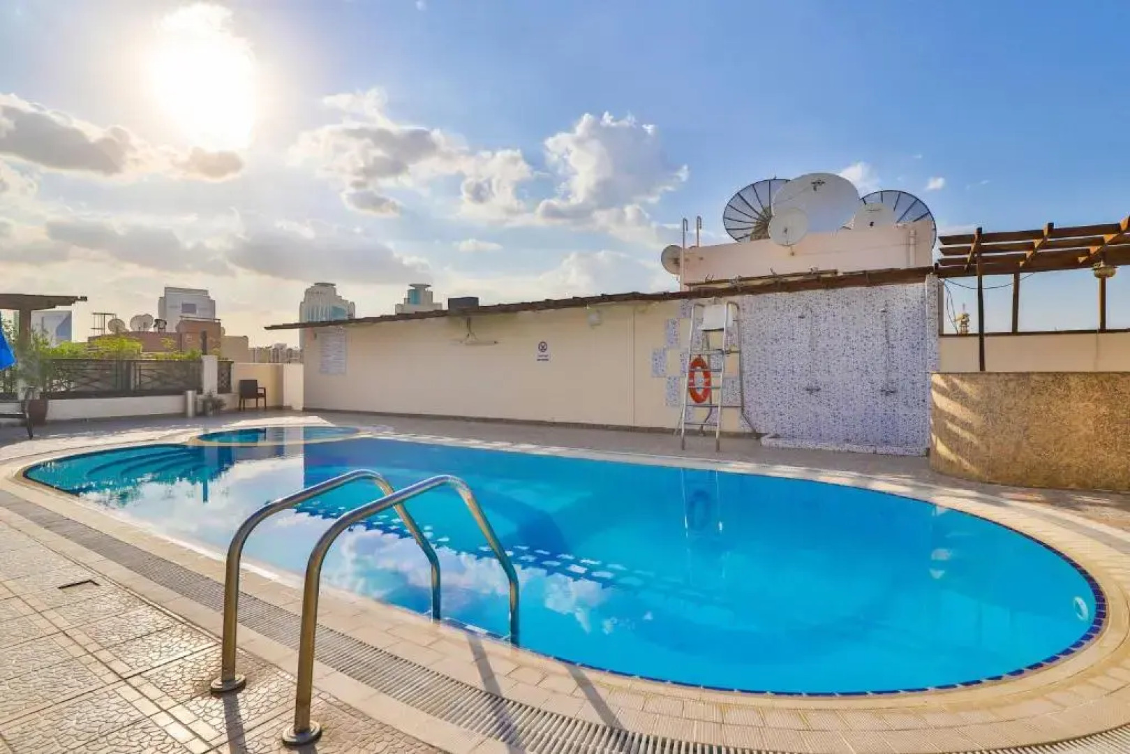 Отель Landmark Summit