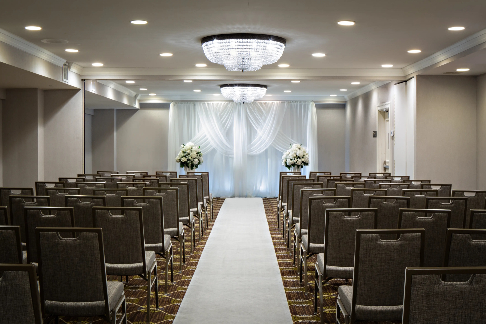 DoubleTree by Hilton Fairfield Hotel & Suites