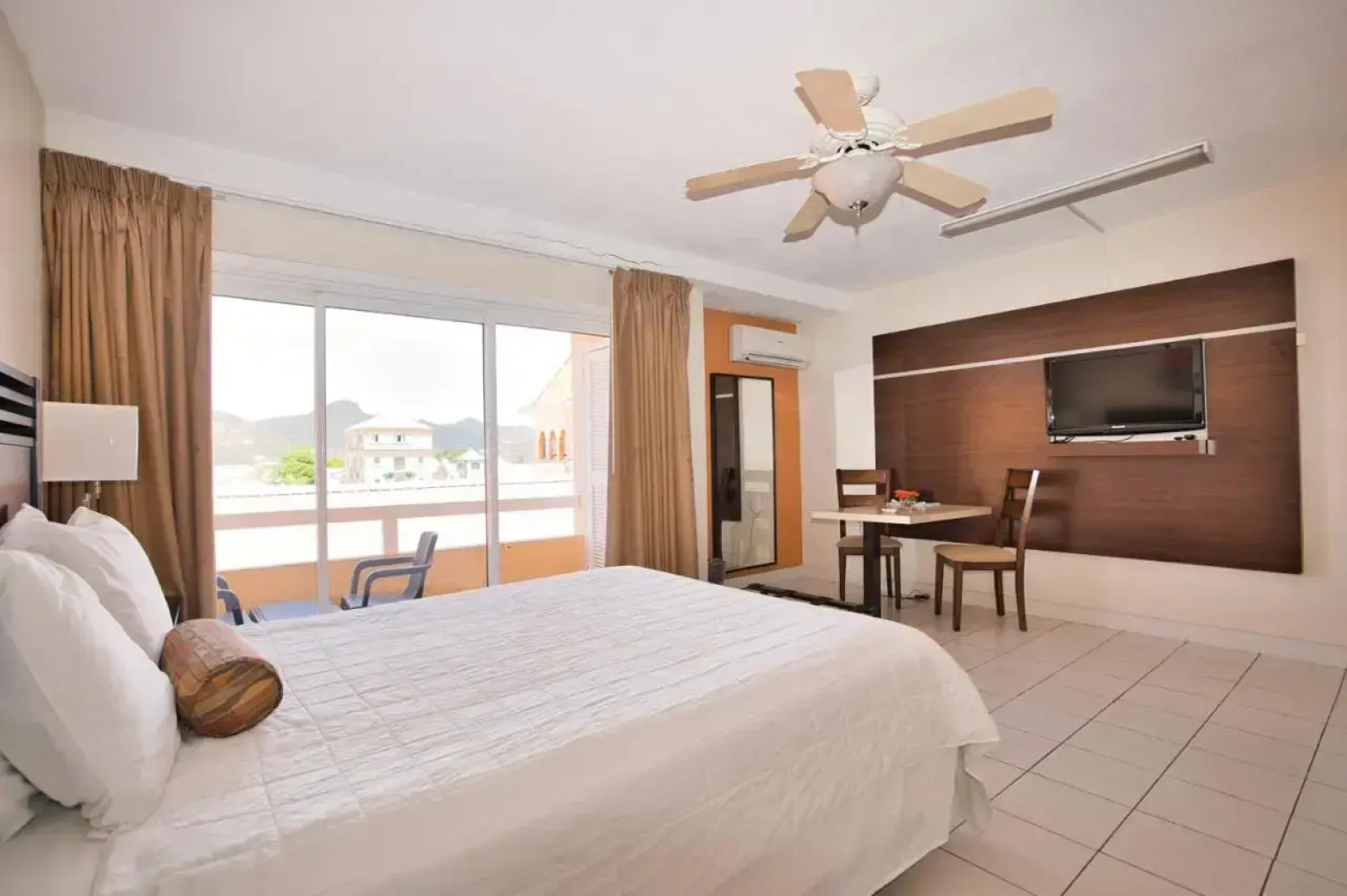 Horizon View Beach Hotel