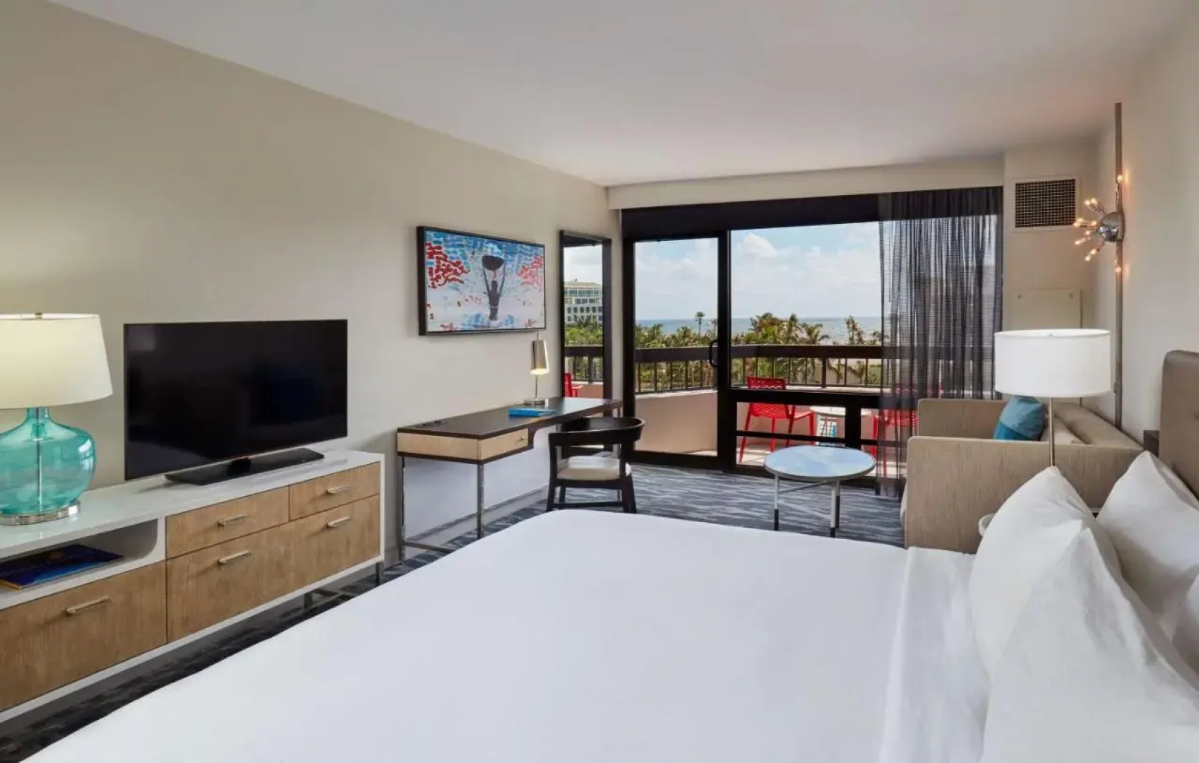 Waterstone Resort & Marina Boca Raton, Curio Collection by Hilton