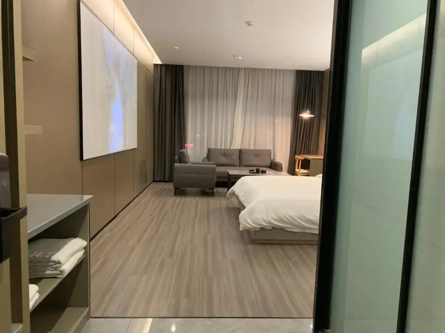 Отель New Century Mansion Cixi Guanhaiwei