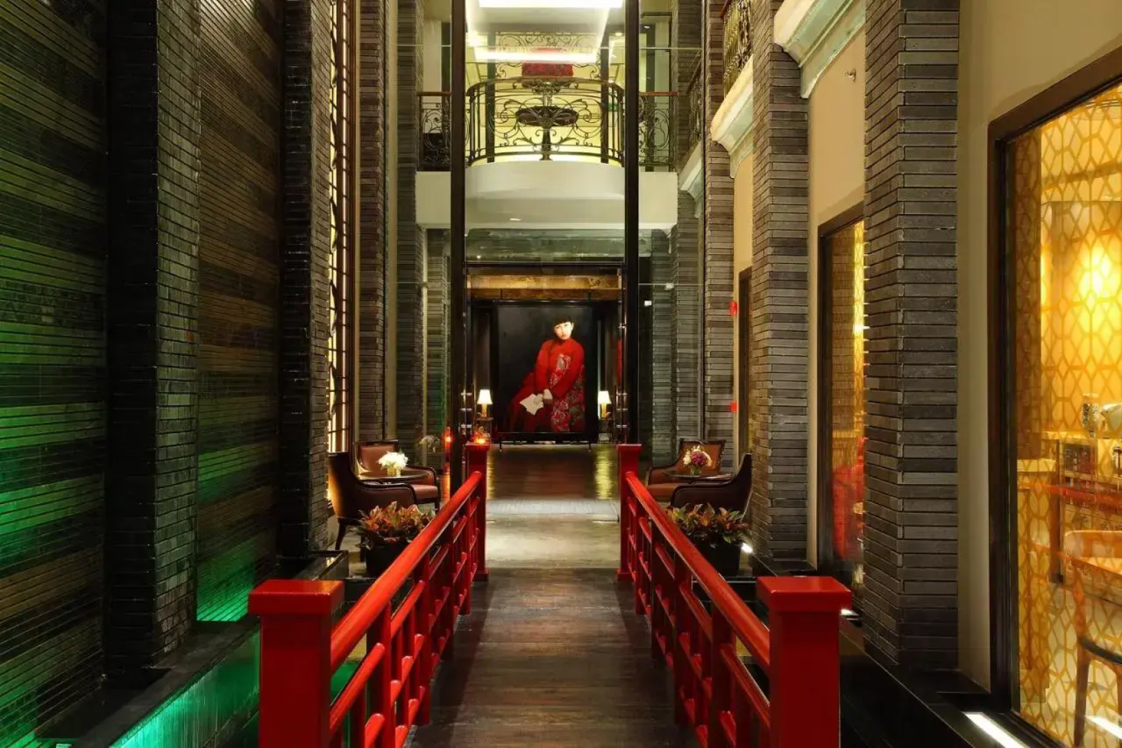 Отель Shanghai Mansion Bangkok
