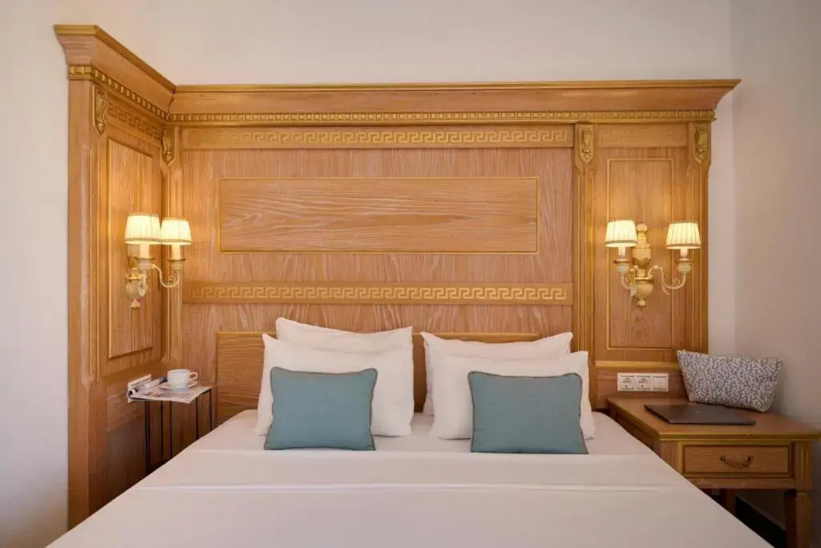 Evlogia Hotel Seafront & Annex by Greek Pride