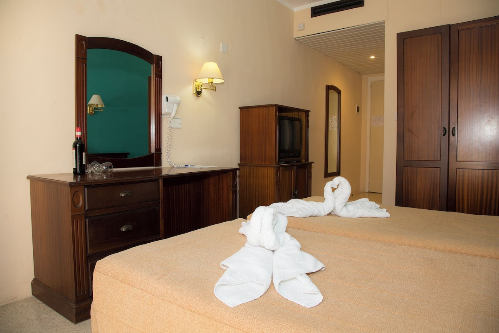 Blue Sea Bugibba Hotel & Apartments