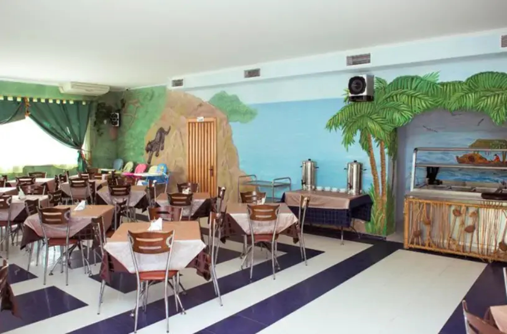 Sea Land Hotel