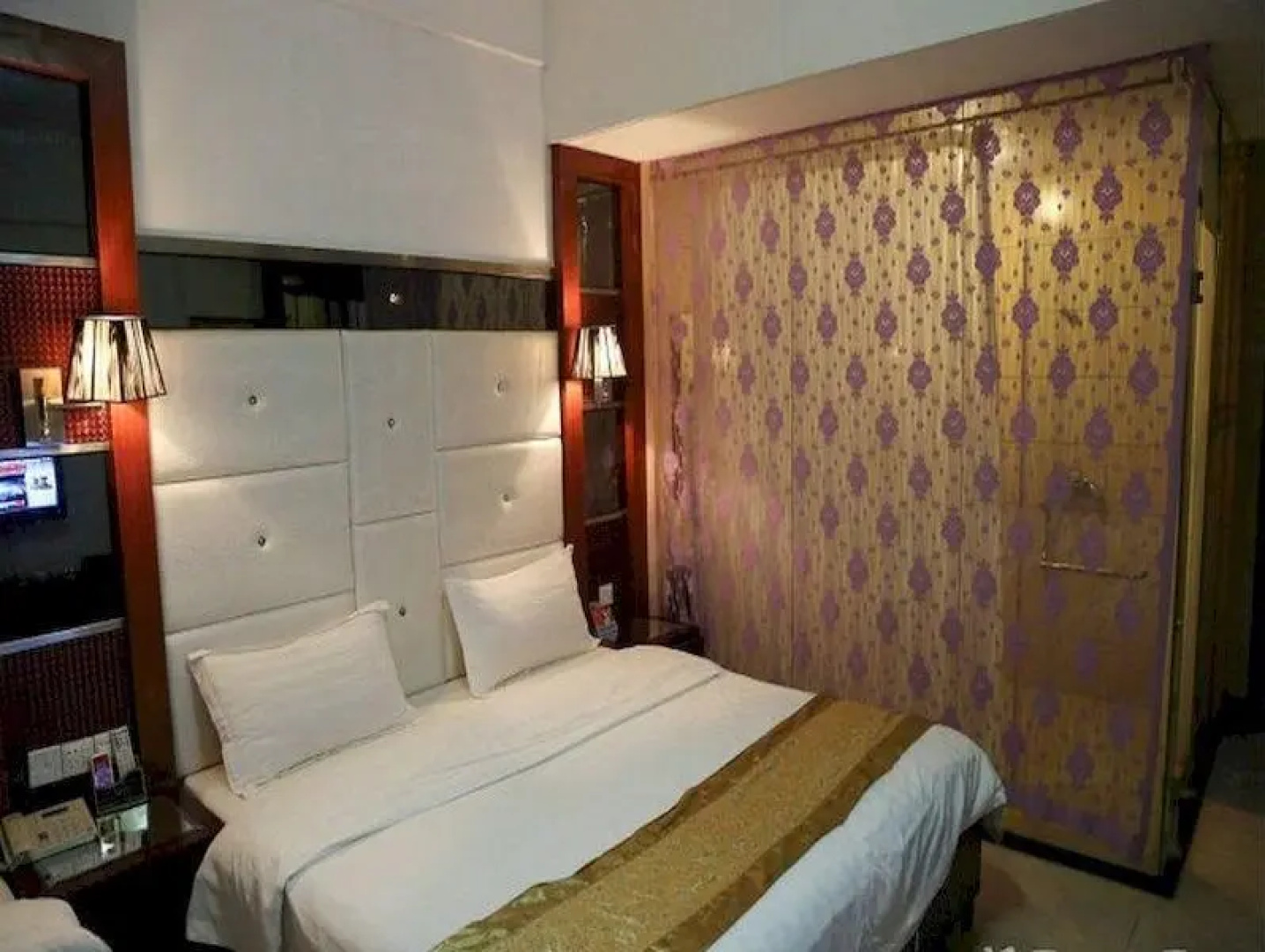 China Century Comm Meree Hotel