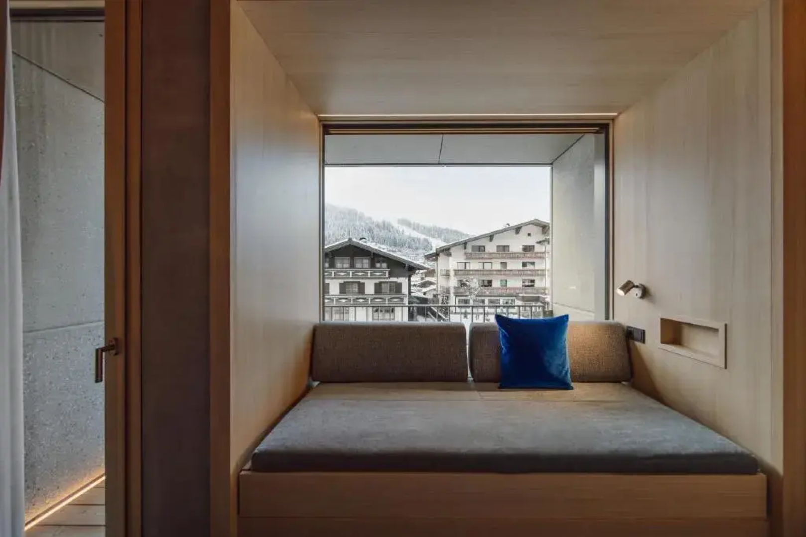 Dips&Drops – SUPERIOR HOTEL · SPORTS · SPA · RESTAURANTS